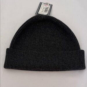 Roundtree & Yorke Dark Gray Knit Beanie